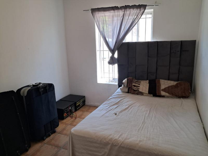 2 Bedroom Property for Sale in Maitland Western Cape